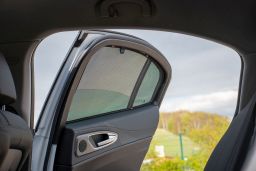 Sun shades Alfa Romeo Giulia (952) 2016-present 4-door saloon Car Shades - rear side doors (1)