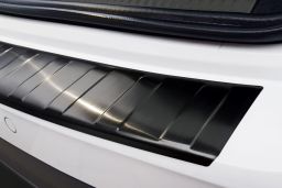 Audi A4 Avant Allroad (B9) 2016-> rear bumper protector stainless steel black (AUD14A4BP) (4)