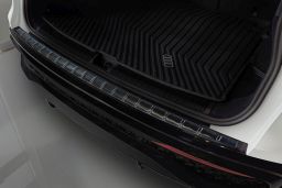 Rear bumper protector suitable for Audi Q5 (GU) 2024->   stainless steel brushed anthracite (AUD2Q5BP) (1)