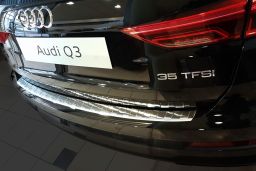 Audi Q3 (F3) 2018-> rear bumper protector stainless steel / Ladekantenschutz Edelstahl / achter bumperbeschermer RVS / protection de seuil de coffre acier inox (AUD6Q3BP)