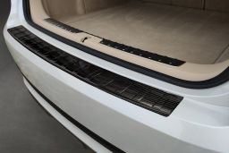 Rear bumper protector BMW X6 (F16) 2014-2019   carbon (BMW15X6BP) (1)