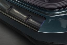 Rear bumper protector suitable for BMW 5 Series Touring (G61) 2024-> wagon stainless steel brushed anthracite - Strong (BMW65SBP) (1)