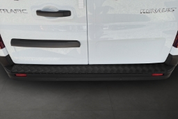 Rear bumper protector suitable for Fiat Talento 2016-2020 aluminium diamond plate matt black (2)