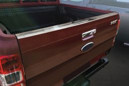 Rear tailgate edge protector Ford Ranger III 2012-2022 stainless steel (FOR1RAEP) (1)