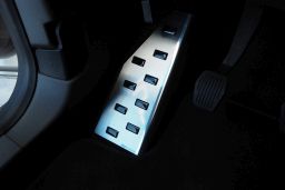 Foot rest trim Ford Tourneo Connect 2013-2018   stainless steel (FOR1TOFA) (1)