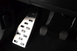 Foot rest trim Ford Kuga II 2012-2019 stainless steel (FOR2KUFA) (1)