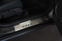 Door sill plates Honda HR-V II 2015-present stainless steel (HON3HVEA) (1)