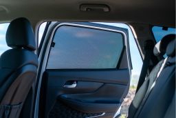 Sun shades Hyundai Santa Fe (TM) 2018-present  Car Shades - rear side doors (1)