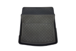 Boot mat suitable for Jaguar XE (X760) 2015-2019 4-door saloon Guardliner anti slip PE/TPE rubber (JAG2XETM-G) (1)