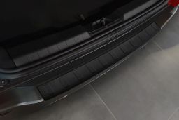 Rear bumper protector Jeep Avenger 2023-> stainless steel anthracite matt (JEE3AVBP) (1)