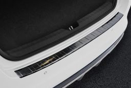 Kia Optima (JF) 2015-> 4-door saloon rear bumper protector stainless steel black (KIA2OPBP) (1)
