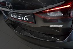 Mazda Mazda6 (GJ) 2012-> wagon rear bumper protector carbon / Ladekantenschutz Carbon / achter bumperbeschermer carbon / protection de seuil de coffre carbone (MAZ14M6BP)