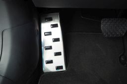 Foot rest trim Mazda Mazda6 (GJ-GL) 2012-> 4-door saloon stainless steel (MAZ1M6FA) (1)