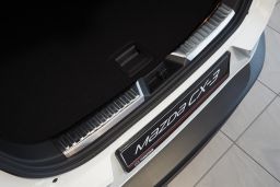 Trunk entry cover Mazda CX-3 2015-present stainless steel (MAZ5C3BA) (1)