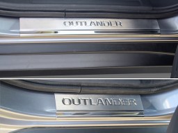 Mitsubishi_Outla_5149d65d8e1d2.jpg