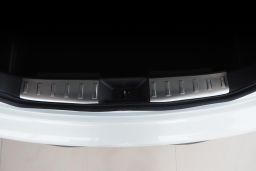 Trunk entry cover Nissan Juke (F15) 2010-2019 stainless steel (NIS3JUBA) (1)