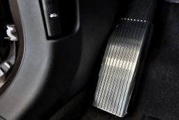 Foot rest trim Nissan Juke (F16) 2019-> stainless steel (NIS4JUFA) (1)