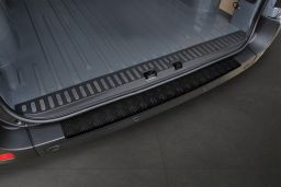 Rear bumper protector Nissan NV400 - Interstar II 2010-> aluminium diamond plate anthracite matt (NIS4NVBP) (1)