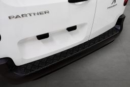 Rear bumper protector Peugeot Partner II (B9) 2008-2018   aluminium diamond plate anthracite matt (PEU18PABP) (1)