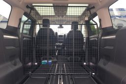 Dog guard Peugeot Traveller 2019-> Kleinmetall Masterline (PEU2TRML) (1)