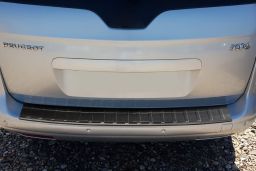 Peugeot 5008 I 2009-2017 rear bumper protector stainless steel black (PEU550BP) (2)