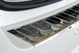 Toyota Auris II 2015-> 5-door hatchback rear bumper protector stainless steel (TOY17AUBP) (1)