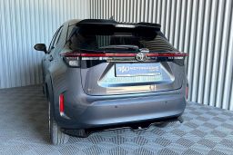 Boot spoiler lip suitable for Toyota Yaris Cross (XP210) 2020-present - painted (TOY2YCSU) (1)