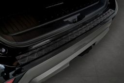 Rear bumper protector Toyota Highlander IV (XU70) 2021->   aluminium diamond plate anthracite matt (TOY4HGBP) (1)