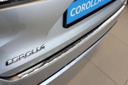 Toyota Corolla (E210) 2018-> 5-door hatchback rear bumper protector stainless steel / Ladekantenschutz Edelstahl / achter bumperbeschermer RVS / protection de seuil de coffre acier inox (TOY9COBP)