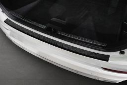 Rear bumper protector Volvo XC90 II 2015-> aluminium diamond plate anthracite matt (VOL13X9BP) (1)