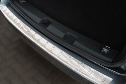 Rear bumper protector Volkswagen Caddy IV 2020-present stainless steel (VW15CABP) (1)