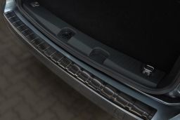 Rear bumper protector Volkswagen Caddy IV 2020-present stainless steel anthracite (VW16CABP) (1)