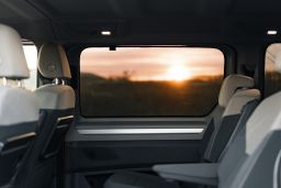 Sun shades Volkswagen Multivan T7 (ST) 2022->   Car Shades - rear side doors (1)