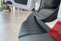 Rear bumper protector suitable for Volkswagen Transporter T7 2024-present PU (VW2T7PU) (1)