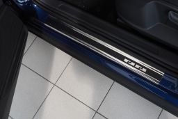 Door sill plates Volkswagen T-Cross (C1) 2018-present stainless steel - carbon foil (VW2TCEA) (1)