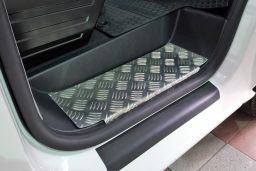 Inner door sill plates Volkswagen Transporter T6 2015-> diamond plate - front doors (VW3T6EA) (1)