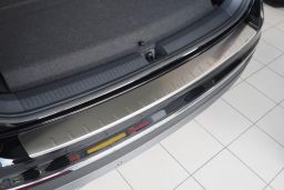 Rear bumper protector Volkswagen Tiguan II 2015-present stainless steel (VW5TIBA) (1)