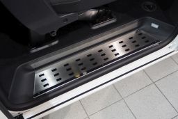 Inner door sill plates Volkswagen Transporter T6 2015->   stainless steel - rear door (VW6T6EA) (1)
