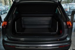 vw7tibg-volkswagen-tiguan-ii-allspace-2017-2024-boot-liner-boot-guard-106-x-90-high-wall-1