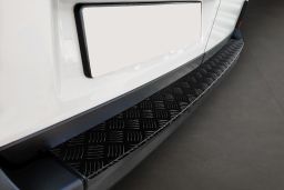 Rear bumper protector Volkswagen Crafter II 2017->   aluminium diamond plate anthracite matt (VW8CRBP) (1)