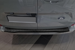 Rear bumper protector suitable for Volkswagen Transporter T7 2024-> aluminium diamond plate matt black (VW9T7BP) (1)
