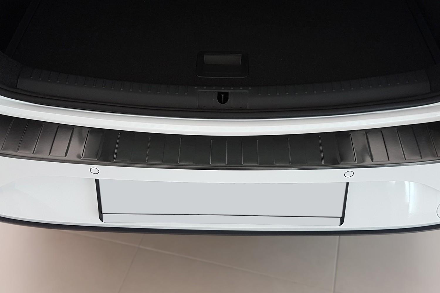 Rear bumper protector suitable for Seat Leon Sportstourer (KL) 2020-present wagon stainless steel brushed anthracite