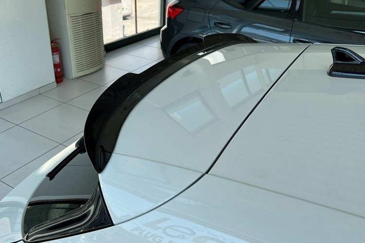 Seat Leon 5F 2012 à 2020 Becquet de toit Extension Lip Tuning de toit Zwart  brillant