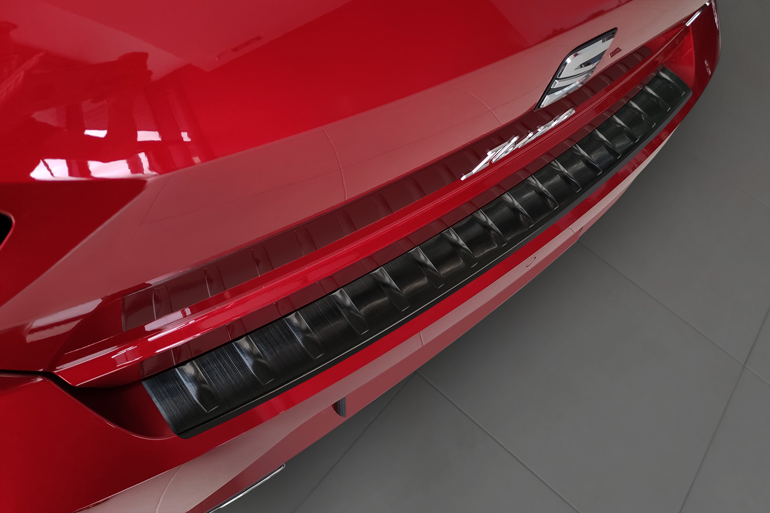 Bumperbeschermer Seat Ibiza (6F) 2021-heden 5-deurs hatchback RVS geborsteld antraciet