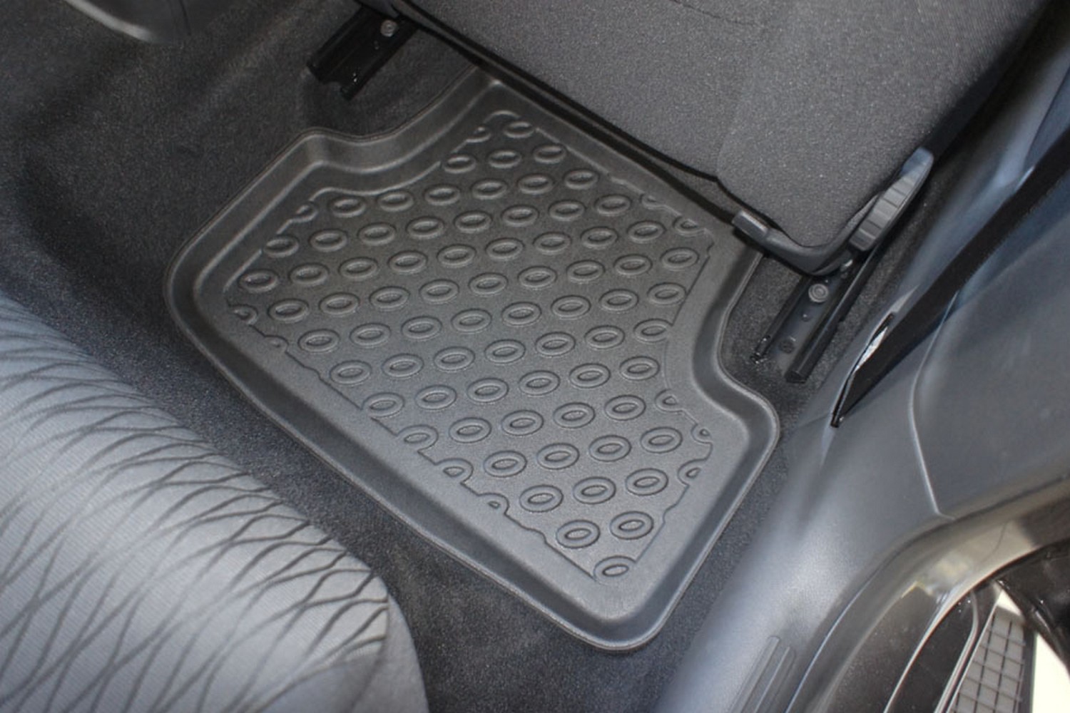 Car mats suitable for Seat Leon ST (5F) 2014-2020 wagon Cool Liner PE/TPE rubber (SEA2LEFM-C) (2)