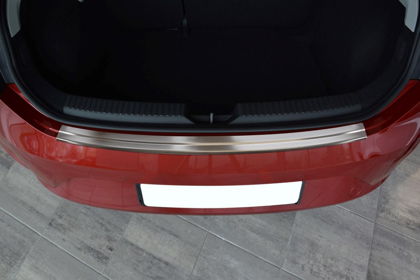 Seat Leon (5F) 2012-> 5-door hatchback rear bumper protector stainless steel (SEA4LEBP) (3)
