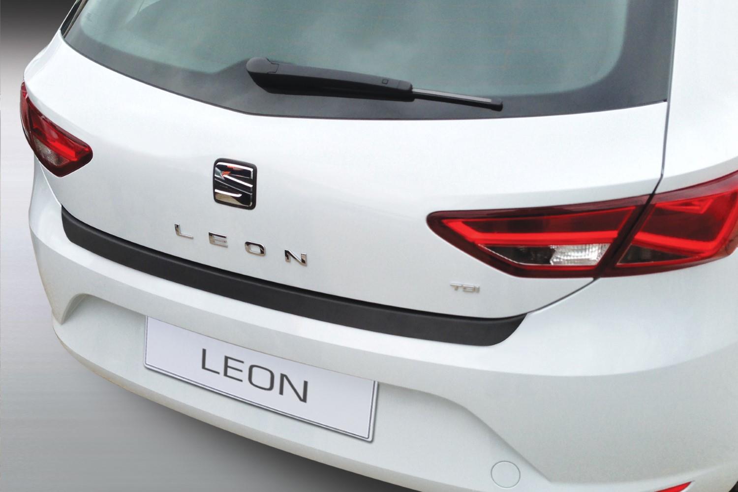 Protection de seuil de coffre convient à Seat Leon (5F) 2012-2020 5 portes bicorps ABS - noir mat