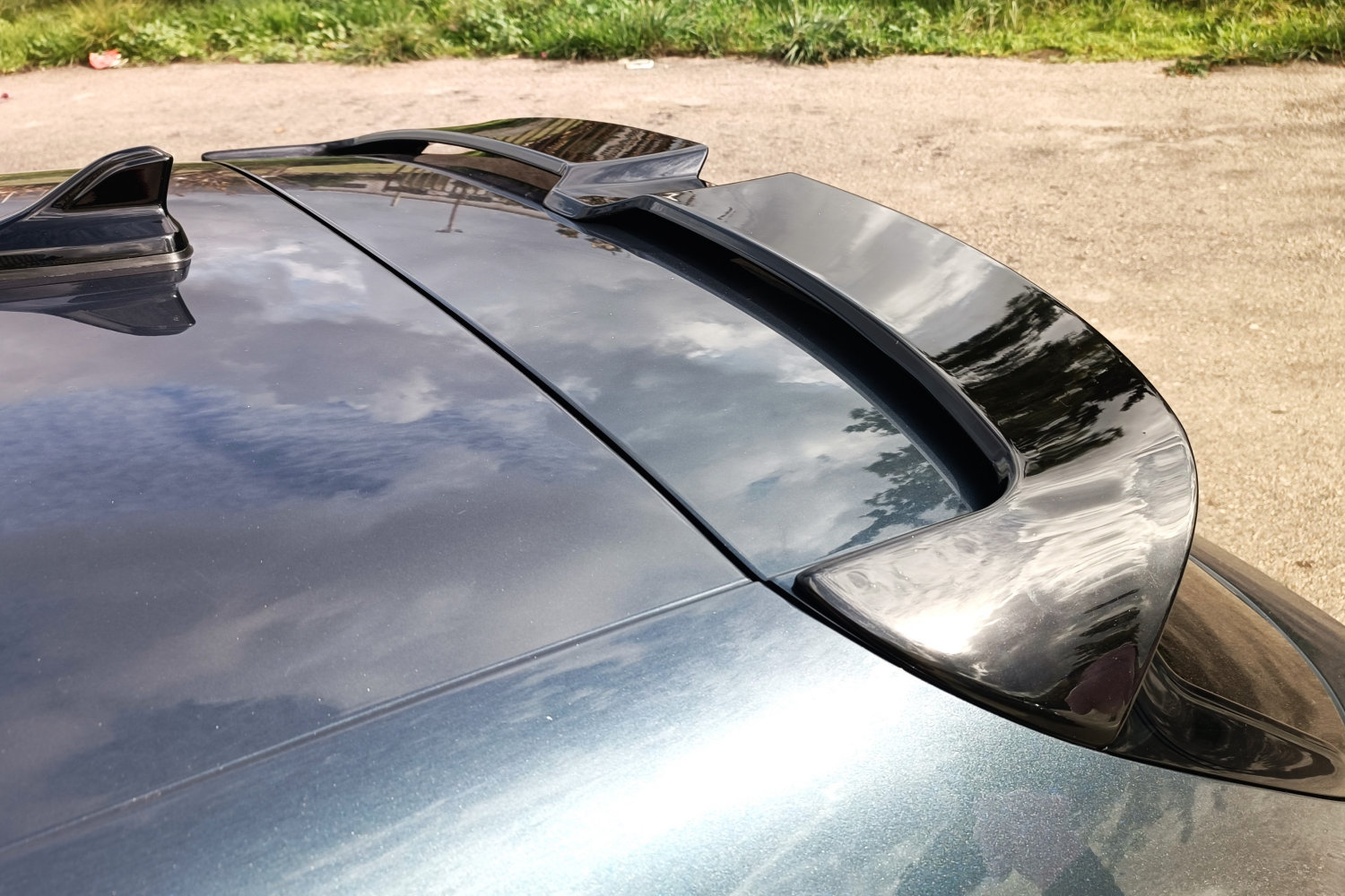 Roof spoiler suitable for Seat Leon (KL) 2020-present 5-door hatchback