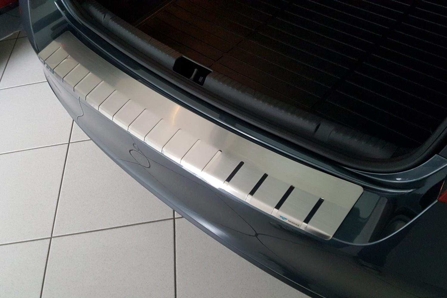 Bumperbeschermer geschikt voor Skoda Rapid (NH3) 2012-2019 5-deurs hatchback RVS geborsteld