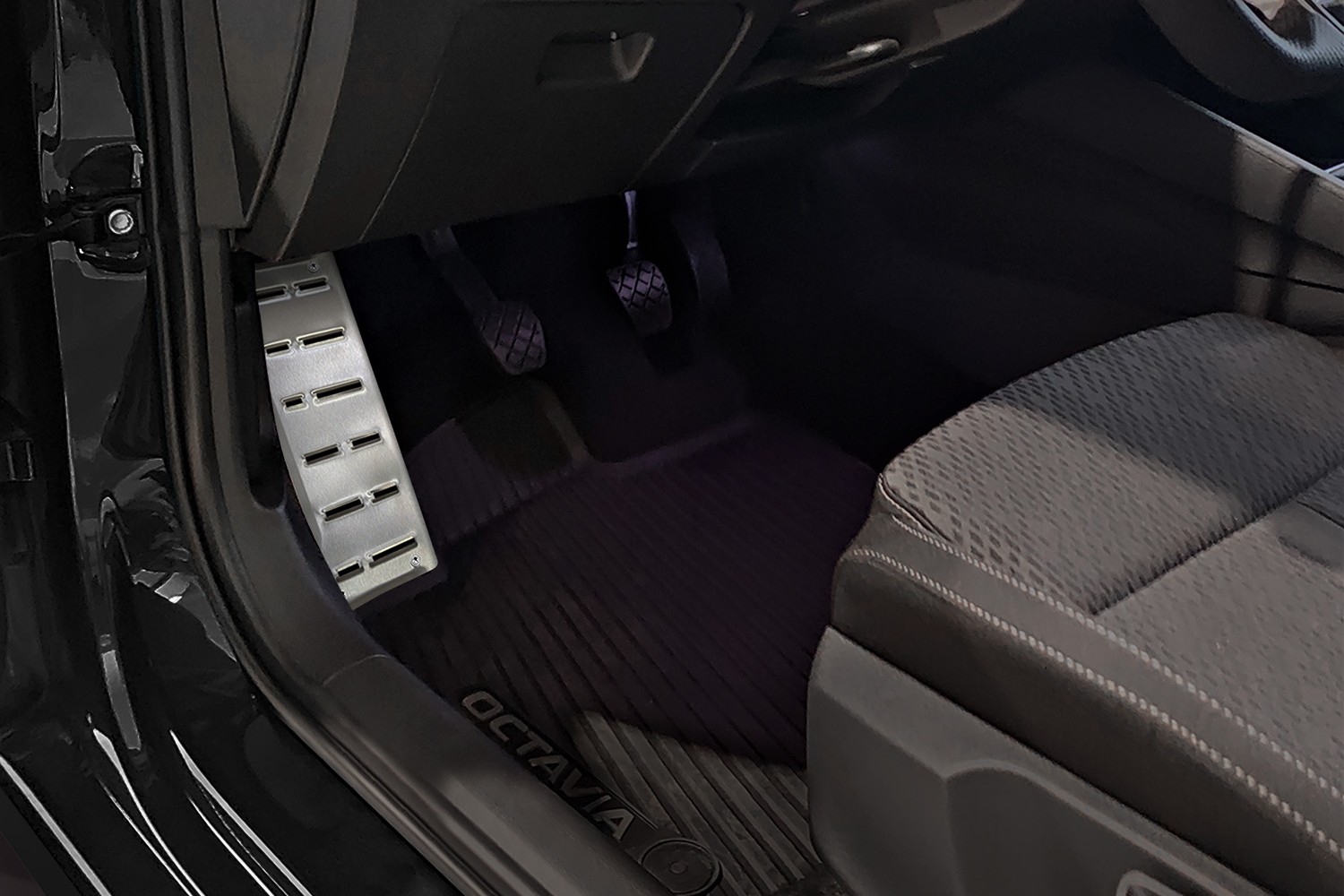 Fußstützenabdeckung passend für Audi Octavia IV Combi (NX) 2020-heute Kombi Edelstahl gebürstet